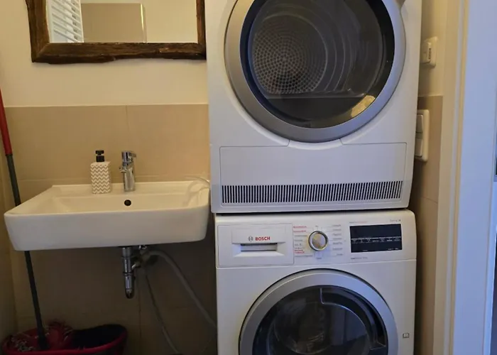 Apartment Luftiges Upcycling Im Eg - Zentral