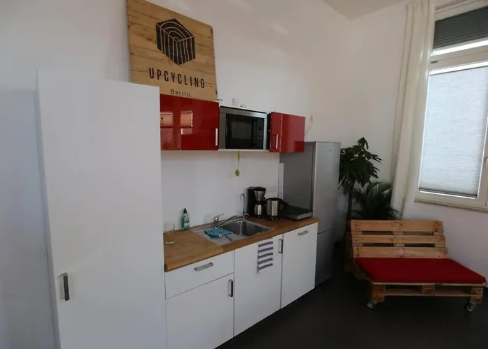 Luftiges Upcycling Im Eg - Zentral * برلين