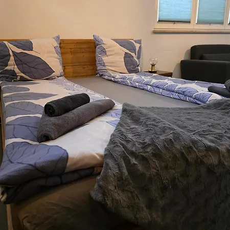 Luftiges Upcycling Im Eg - Zentral Apartman Berlin