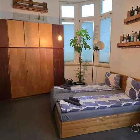 Luftiges Upcycling Im Eg - Zentral Apartman