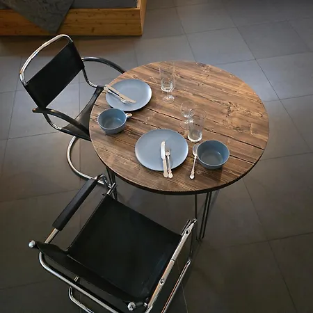 Luftiges Upcycling Im Eg - Zentral Berlin